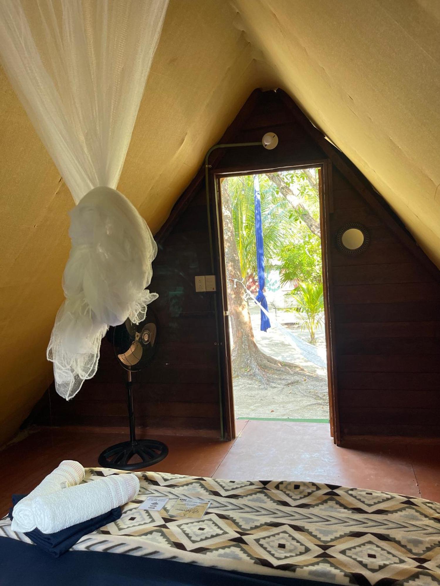 Camping La Aldea Y *