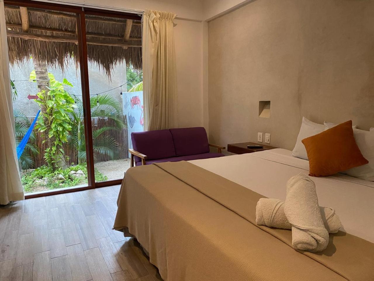 Pelecanus Hotel 3*