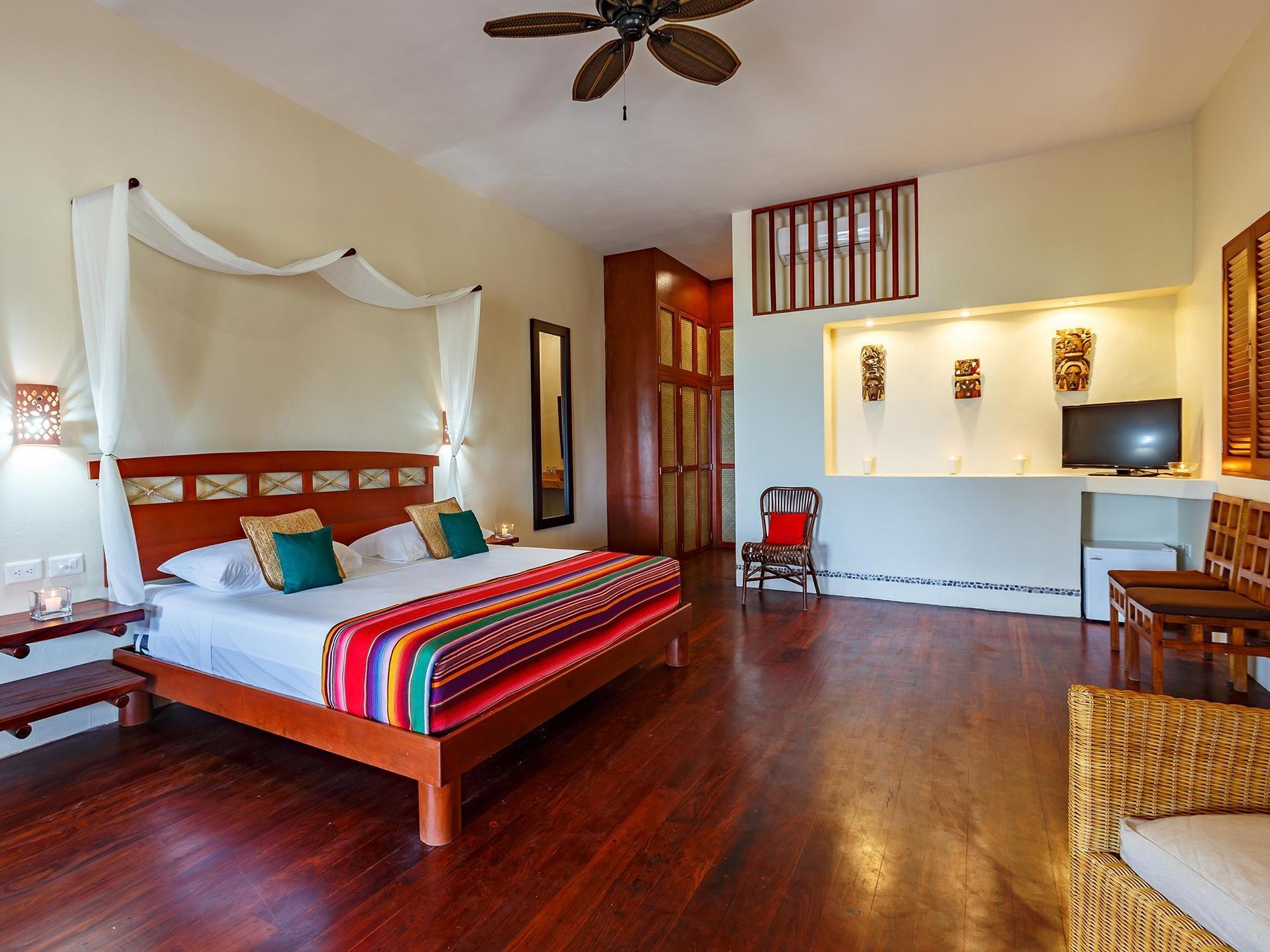 Hm Paraiso Del Mar Hotel