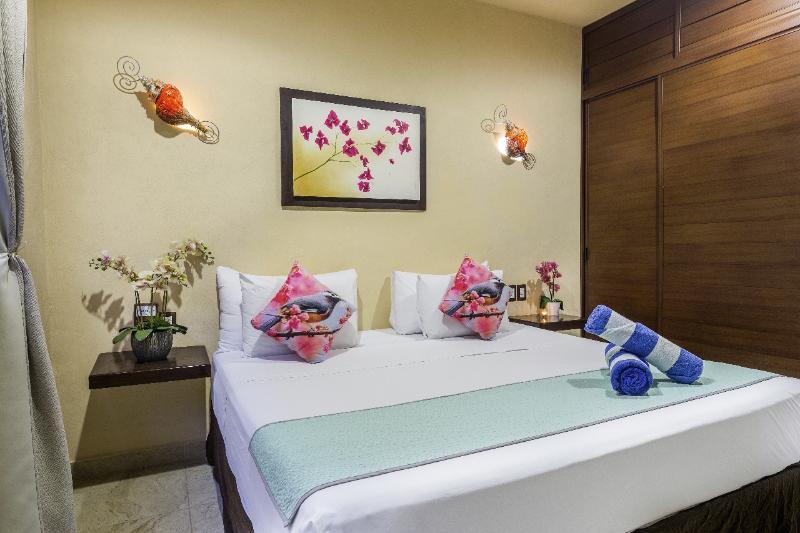 Moon Dreams El Jardin