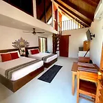 Bungalow Unico En Holbox Con Alberca Privada, En Una Propiedad Que Solo Tiene 3 Ujunidades. B2
