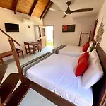 Bungalow Unico En Holbox Con Alberca Privada, En Una Propiedad Que Solo Tiene 3 Ujunidades. B2