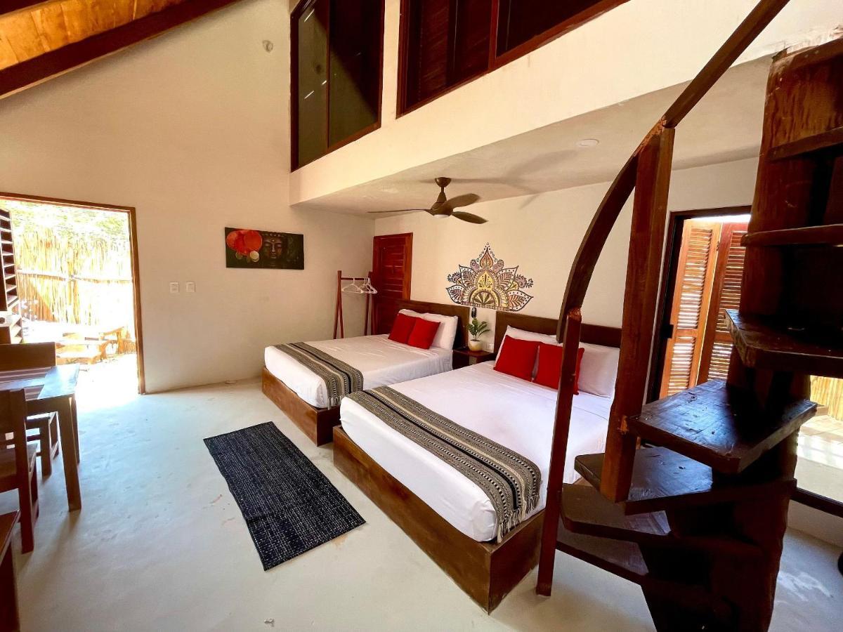 Unico En Con Alberca Privada, En Propiedad Que Solo Tiene 3 Ujunidades. B2 * Isla Holbox