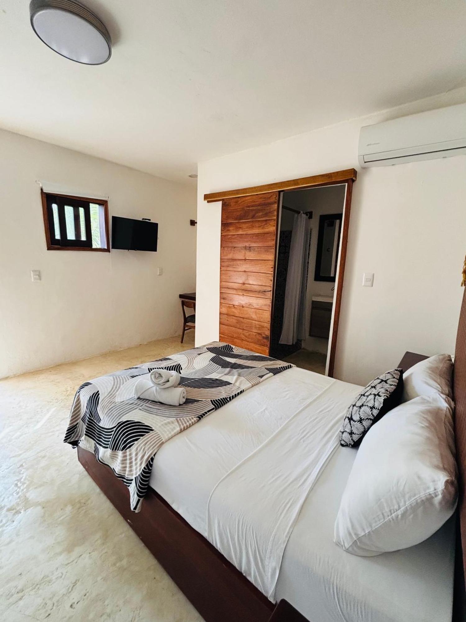 Mayan Mittoz Isla Holbox