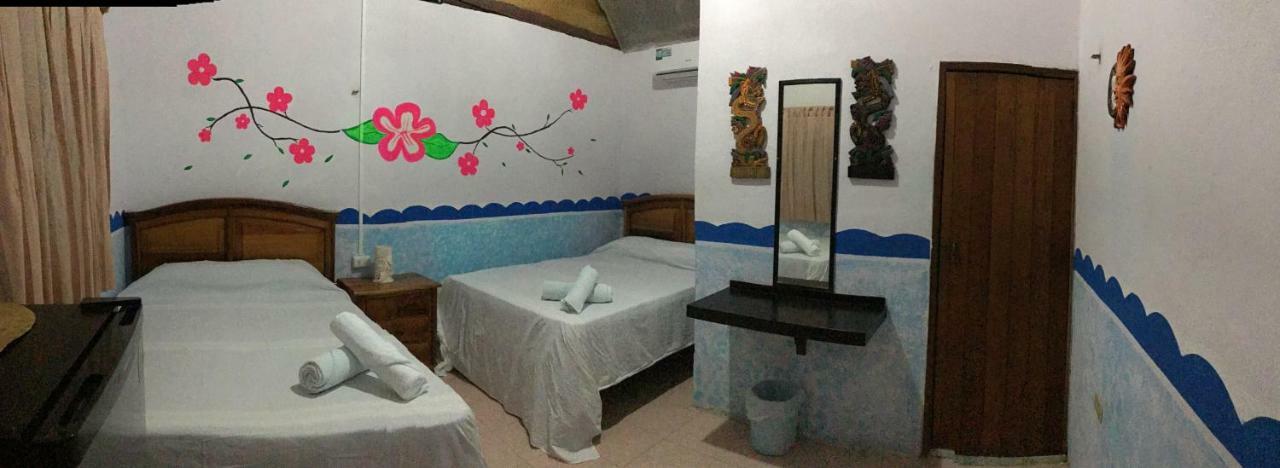 Abuelos Isla Holbox